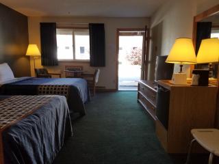 Travelodge by Wyndham Lake George NY - Lake George - 2