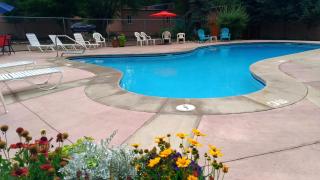 Buffalo Lodge Bicycle Resort - Amazing access to local trails & the Garden - 1