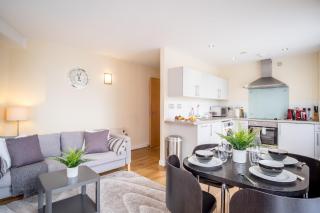 Stylish City 2 Bed, 2 Bath, FREE PARKING & WiFi - Sheffield - 1