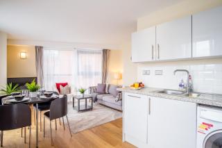 Stylish City 2 Bed, 2 Bath, FREE PARKING & WiFi - 2