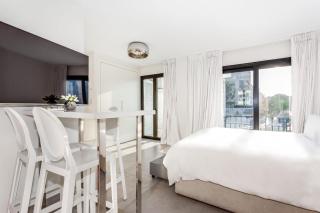 by RIVA - Chic, Contemporary Studio in Puerto Banus Gardens - Marbella - 7