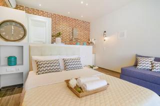 Golden Beachside terrace - 0