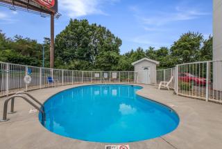 Americas Best Value Inn-Knoxville East - Knoxville - 6