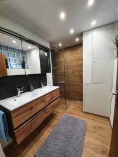 Chickenhill Blackforest, große Ferienwohnung im Schwarzwald - Bad Wildbad - 1