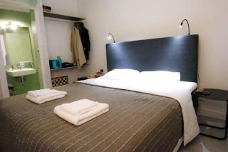 calm and cozy flat with romantic garden - Athens - 5