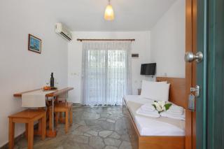 Maistrali Apartments - Ormos Panagias - 9
