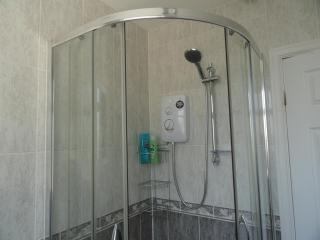 Stanley House - Free Parking for multiple Vehicles by Cliftonvalley Apartments - 3