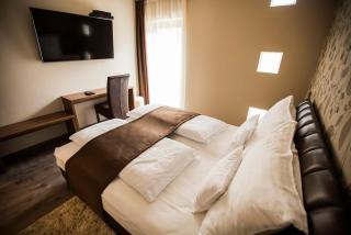 Pole Position Beach Hotel - Balatonszárszó - 9