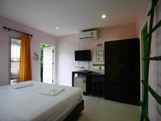 Forest Bungalows & Mama's Restaurant - 3