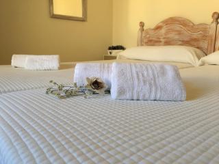 Apartamentos Surest - Cala en Blanes - 2