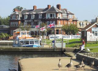 Wherry Hotel - 3