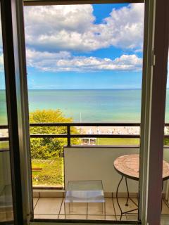 Studio mit Panorama-Meerblick und direkter Strandlage in Scharbeutz - 1