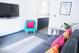 New street Luxury town house in the centre of Holt with free PARKING for one car - 4