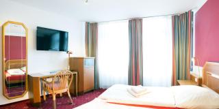 Wali's Hotel - Bielefeld - 9