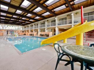 Ramada by Wyndham Plymouth Hotel & Conference Center - 2