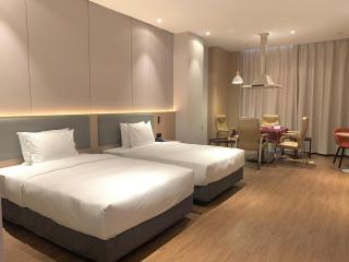 Holiday Inn Express Dongguan Marina Bay by IHG - 3