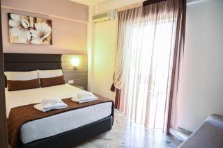 Hotel Kostas - Olympiakí Aktí - 4