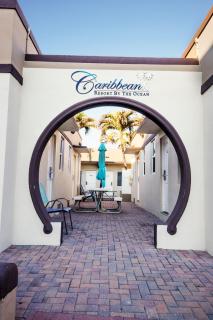 Caribbean Resort by the Ocean - Hollywood - 9