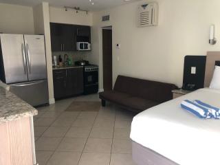 Caribbean Resort Suites - Hollywood - 4