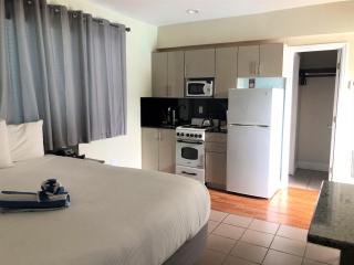 Caribbean Resort Suites - Hollywood - 7