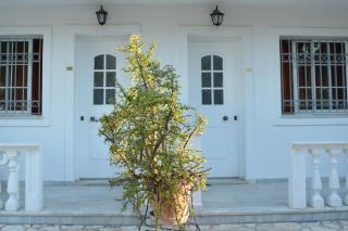 Paradise Beach Apartments - 2