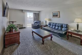Ramada by Wyndham Albuquerque Midtown - Albuquerque - 6