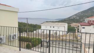 Apartmani Andrea - Karlobag - 1