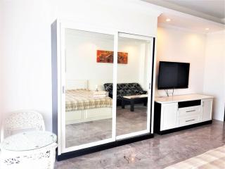 View Talay 8 superb sea view studio apartment Pattaya - 5