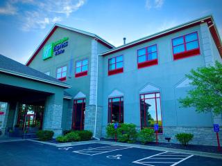Holiday Inn Express & Suites - Olathe North by IHG - Olathe - 0