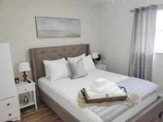 Sophisticated Dania Beach Suites Near the Beach - Dania Beach - 9