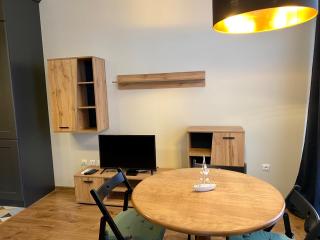 Boutique Magenta Gold Apartment - 5