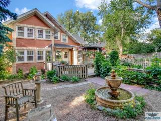 Robins Nest Bed & Breakfast - 8