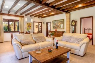 Family villa can Tomeu By homevillas360 - 2