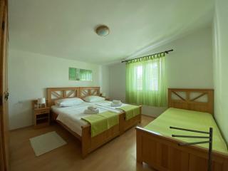 ***Quiet place near sea and National park*** - Starigrad-Paklenica - 6