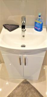 Town Centre Studio Flat! - Basingstoke - 6