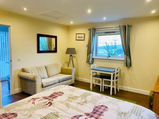 Hazelmount Self-Catering Cabin - Portree - 5
