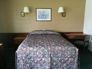 Spinning Wheel Motel - Baraboo - 8