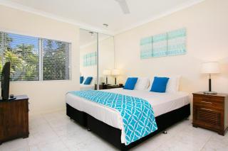 The Beach House 3BR Waterfront Apartment, Own WIFI - 4