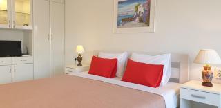 The White Apartment - 4