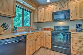 Private Leavenworth Cabin with Mtn Views and Fire Pit - 2