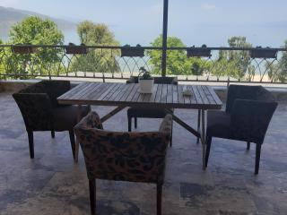 Nice apartment with terrace and like view . - 0
