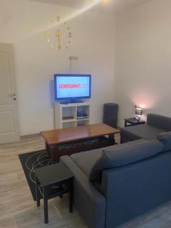 Magnifique Appart pour 4 personnes complètement reno - Charleroi - 1