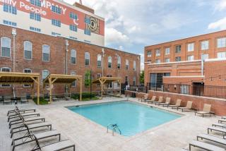 Trifecta 2BR Modern & Spacious Superhost - Durham - 1