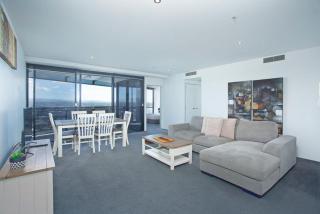 Circle on Cavill - Hosted by Coastal Letting - Gold Coast - 1