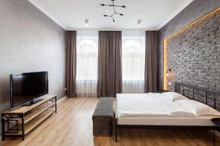 LEOGRAND Three Bedrooms VIP Apartments on Kniazia Romana 12 - Lviv - 4