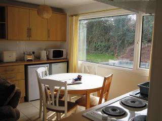 Freshwater Bay Holiday Cottages - 9
