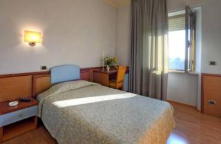 Hotel Ostello Settecolli Sport - Filottrano - 9