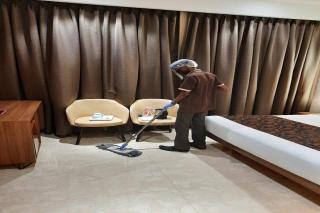 Hotel Radiance - Ahmadnagar - 4