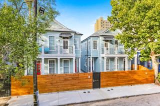 Hosteeva Private Condo w Pool and High-end amenities Near Frnch Quarter - New Orleans - 5