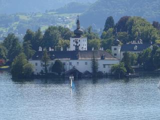 Fantastic Lake and Mountain View, First Row Lakeside - Gmunden - 1